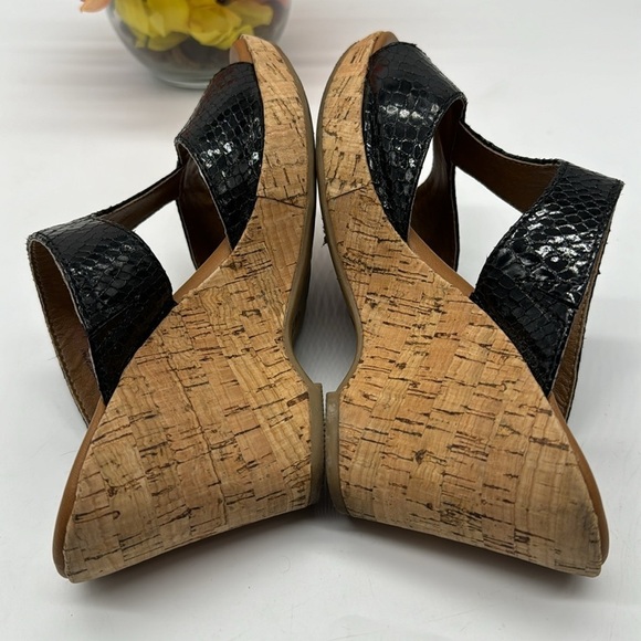 EuroSoft Black Snakeskin Cork Wedge Sandals Size 7 BSN6827F - Picture 4 of 8